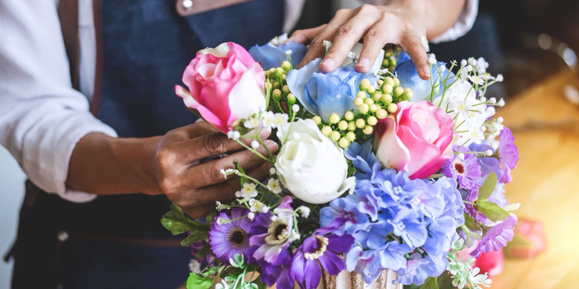 Botanical Design: Fresh Florals promotional image