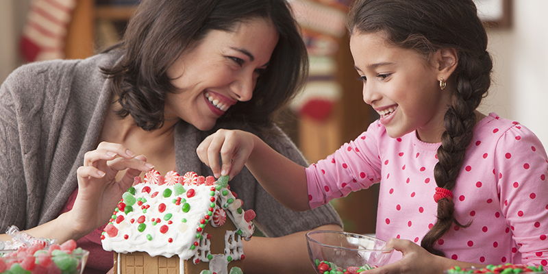 Family Workshop: Gingerbread Houses promotional image