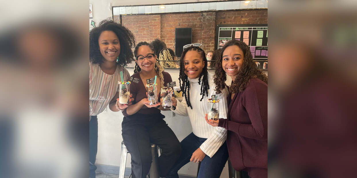 Boozy Sundae Decorating Class - Manhattan promotional image