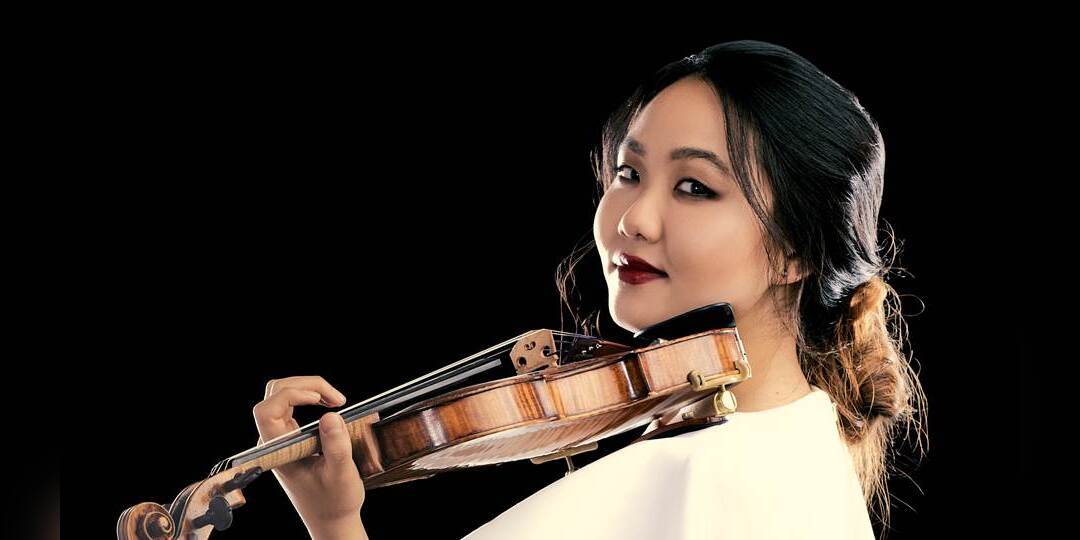 Jane Glover Conducts Sibelius and Shostakovich promotional image