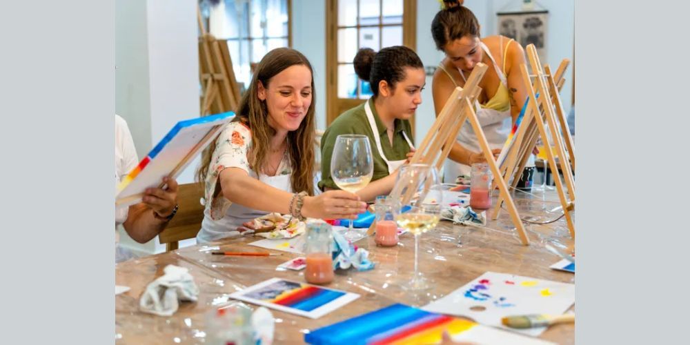 Paint and Sip: Paint Night Done Right - Tampa promotional image