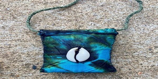 Objects of Love: A Free Workshop with Vanessa Johnson promotional image